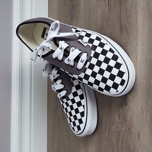 Vans Checkerboard Laceup Low Top